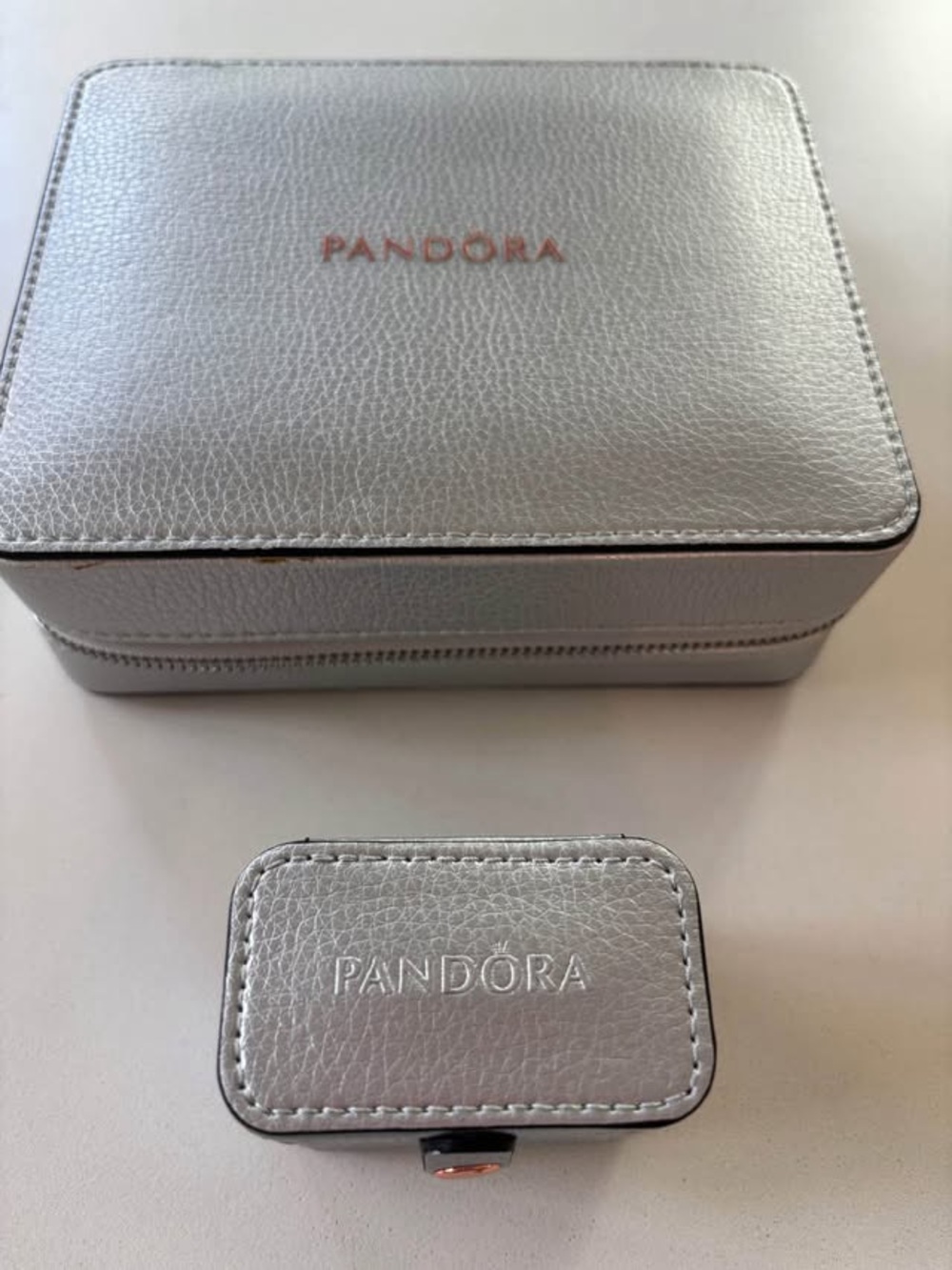 Pandora Elegance Silver Zippered Travel Jewelry Cases